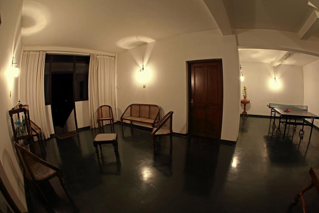 Banda Casa, Kandy Exteriör bild