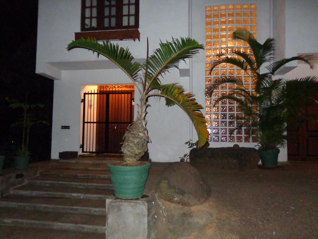 Banda Casa, Kandy Exteriör bild