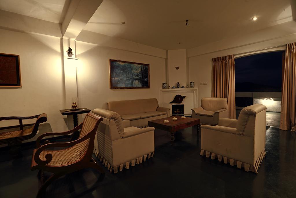 Banda Casa, Kandy Exteriör bild