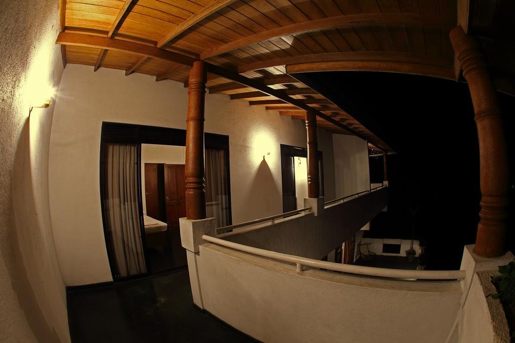 Banda Casa, Kandy Exteriör bild