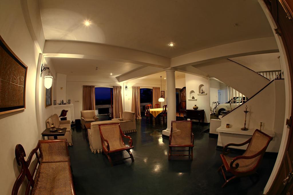 Banda Casa, Kandy Exteriör bild