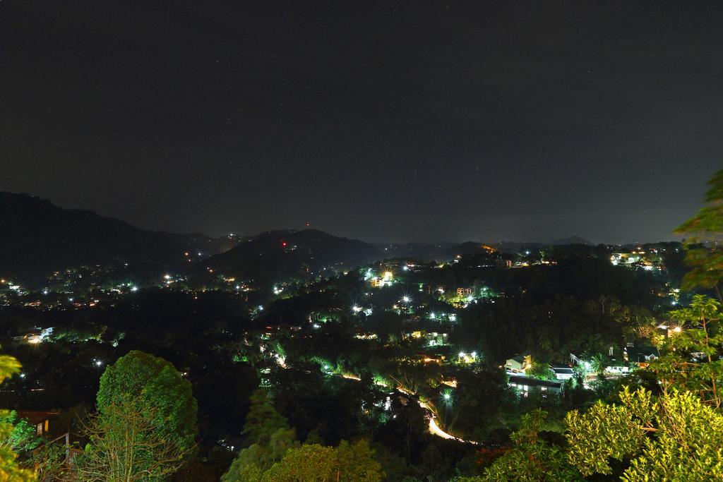 Banda Casa, Kandy Exteriör bild