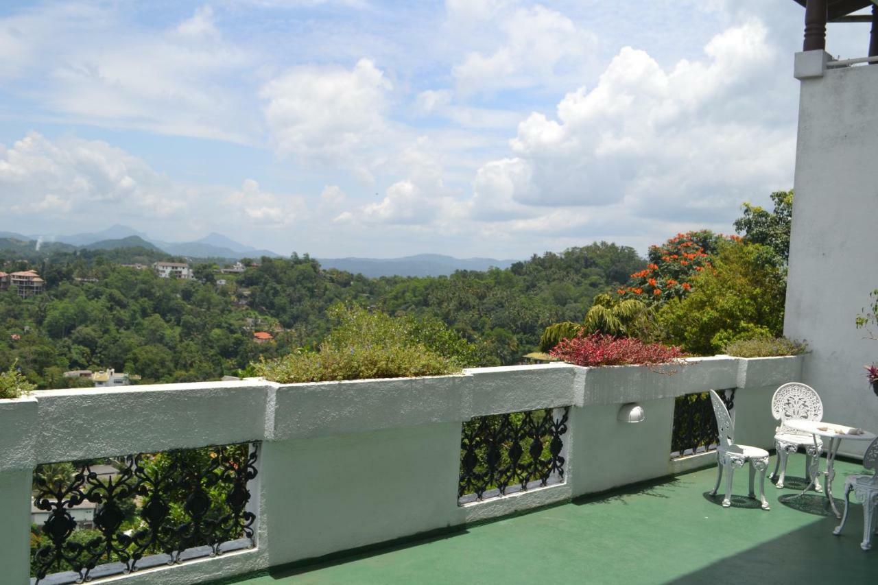 Banda Casa, Kandy Exteriör bild