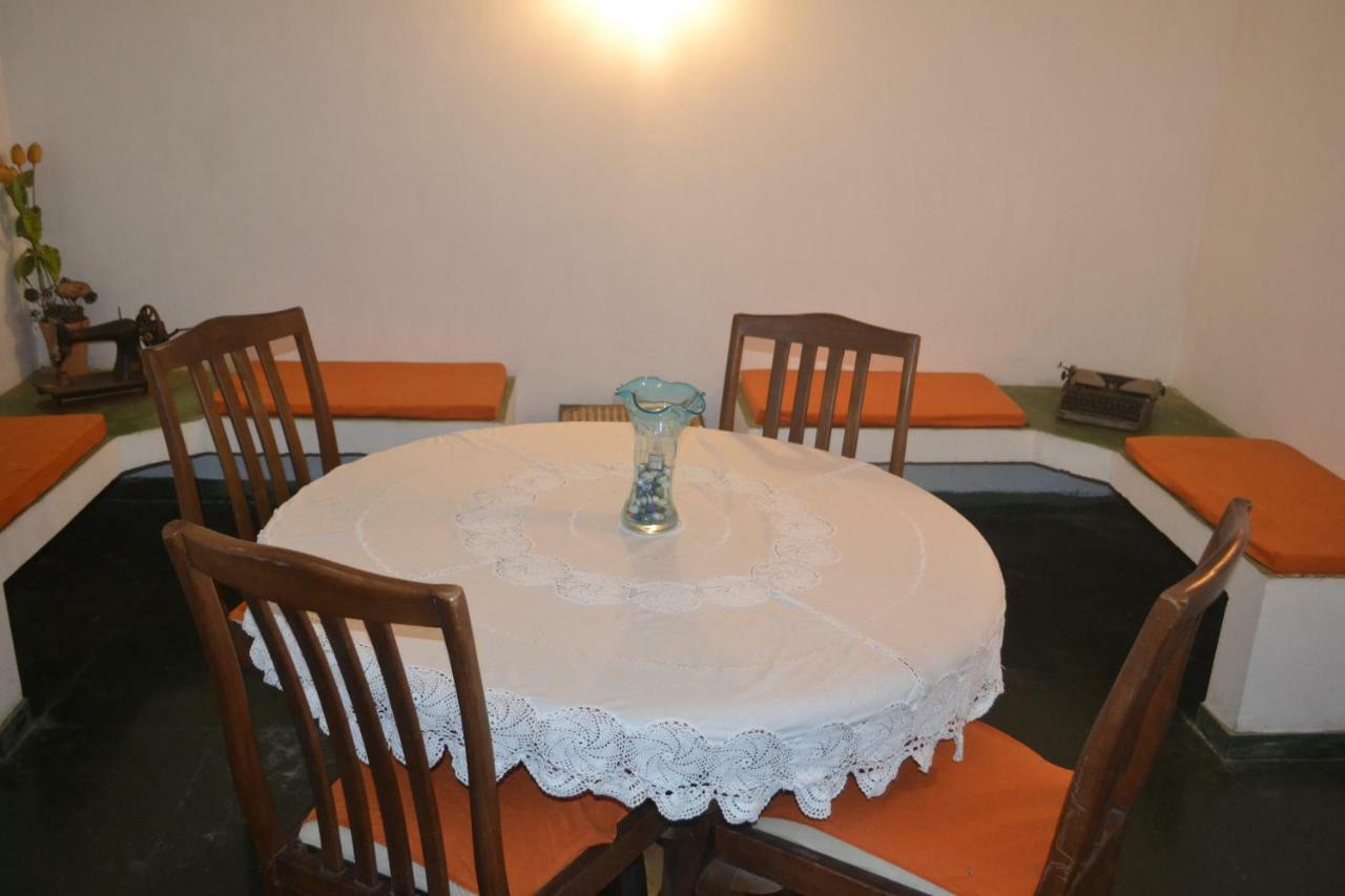Banda Casa, Kandy Exteriör bild