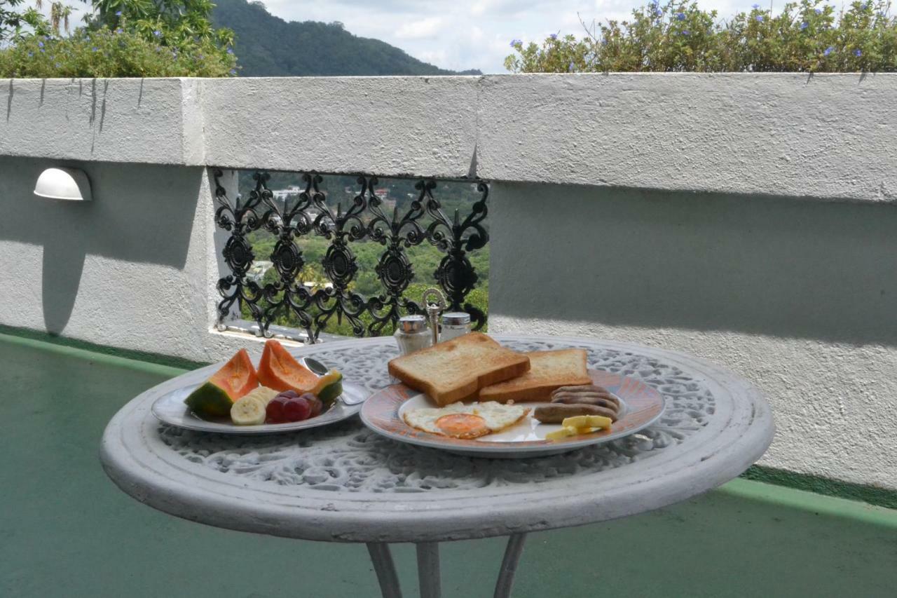 Banda Casa, Kandy Exteriör bild