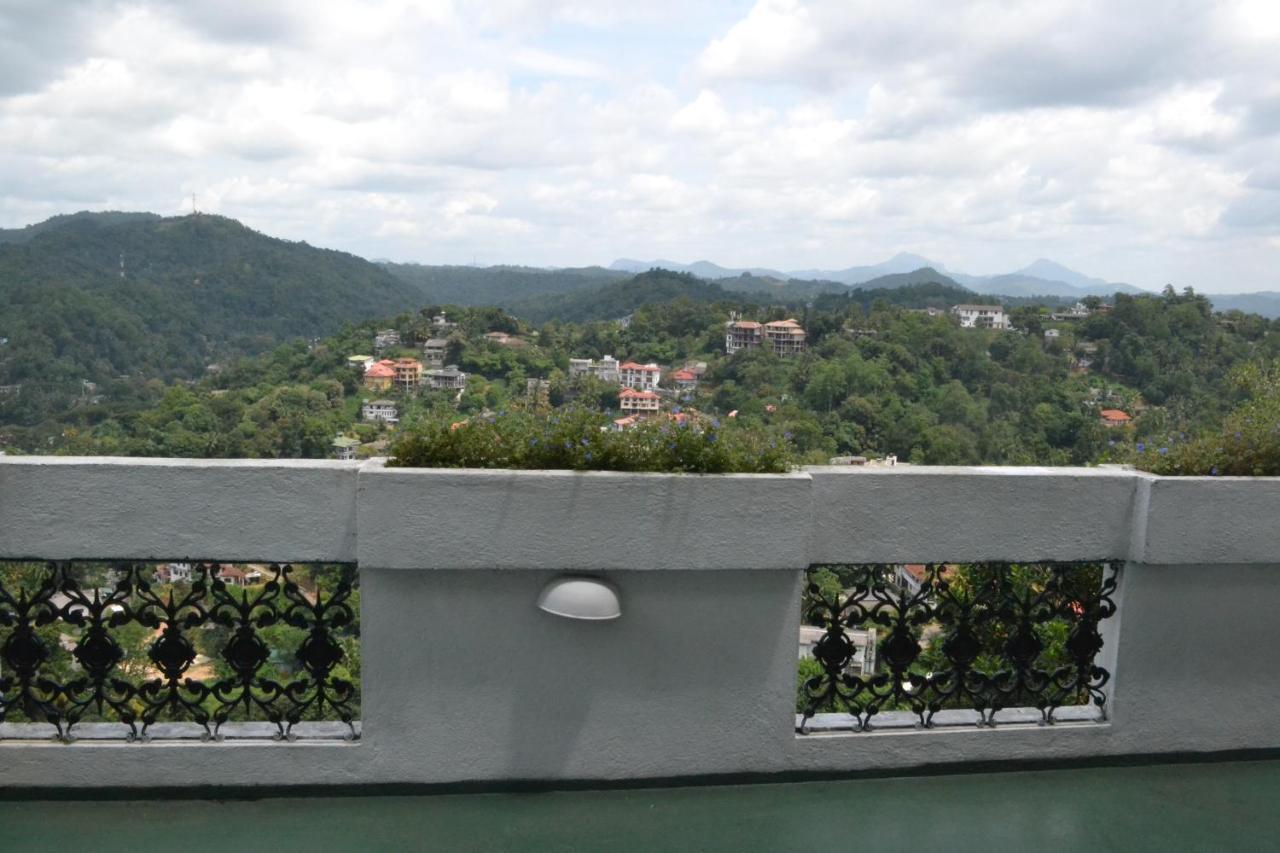 Banda Casa, Kandy Exteriör bild