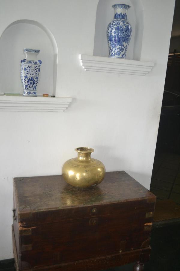 Banda Casa, Kandy Exteriör bild