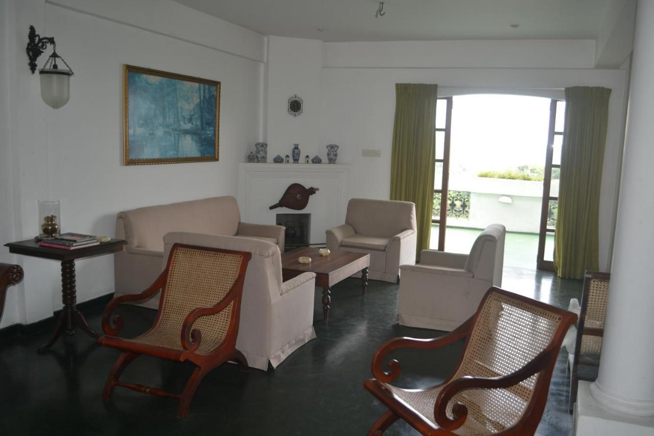 Banda Casa, Kandy Exteriör bild