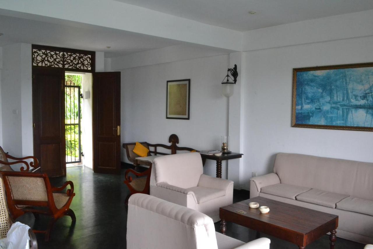Banda Casa, Kandy Exteriör bild