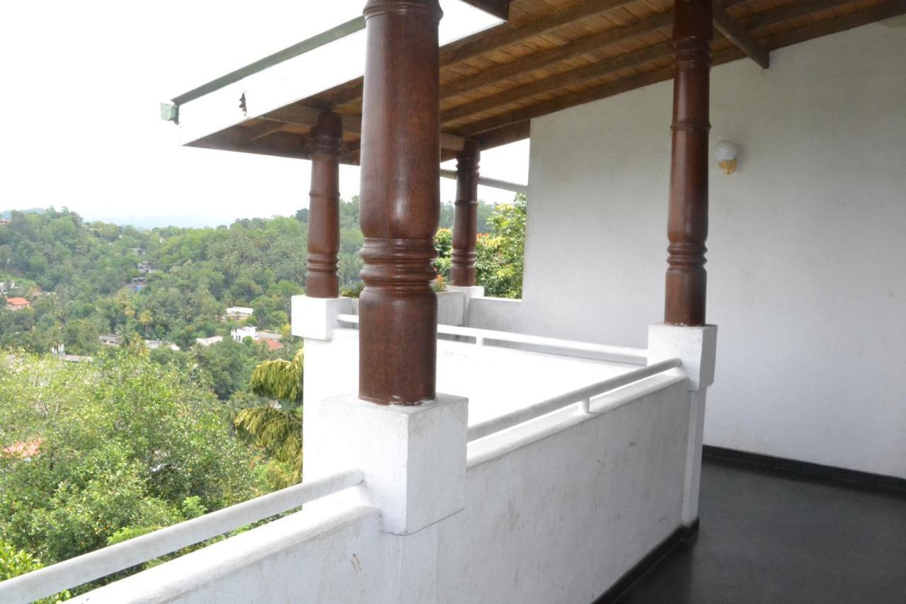 Banda Casa, Kandy Exteriör bild